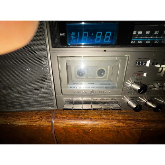 General Electric AM/FM Stereo Clock Radio Cassette Recorder – For Parts/Repair - Picture 7 of 15